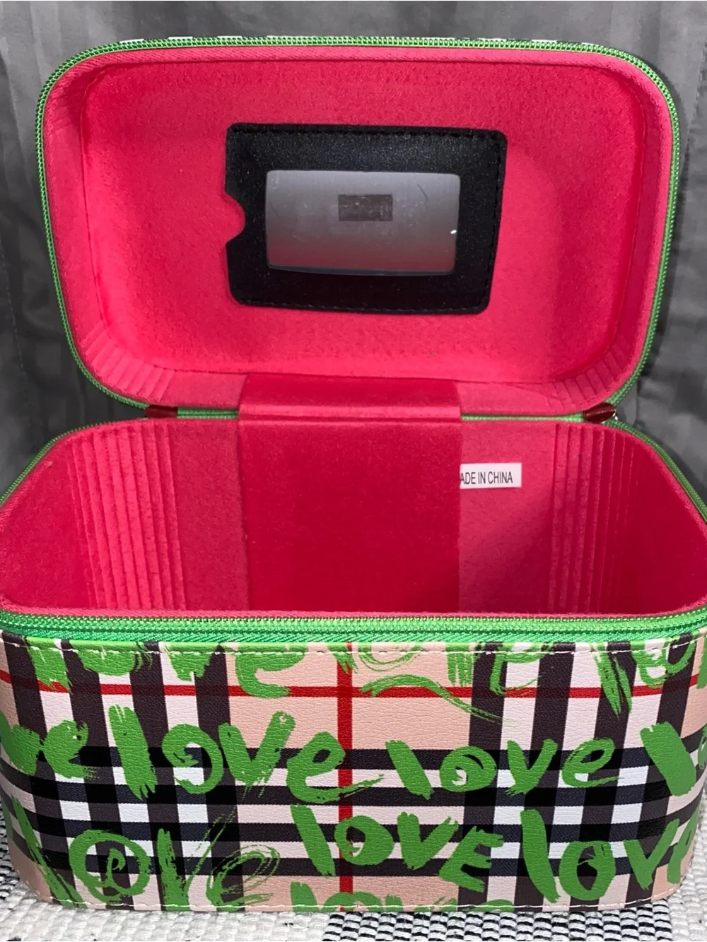 Stylish Plaid Cosmetic Case